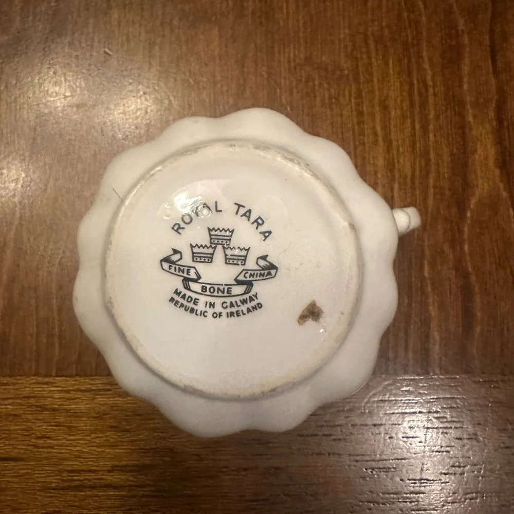 Vintage Royal Tara Killarney Mini Creamer - Picture 4 of 4